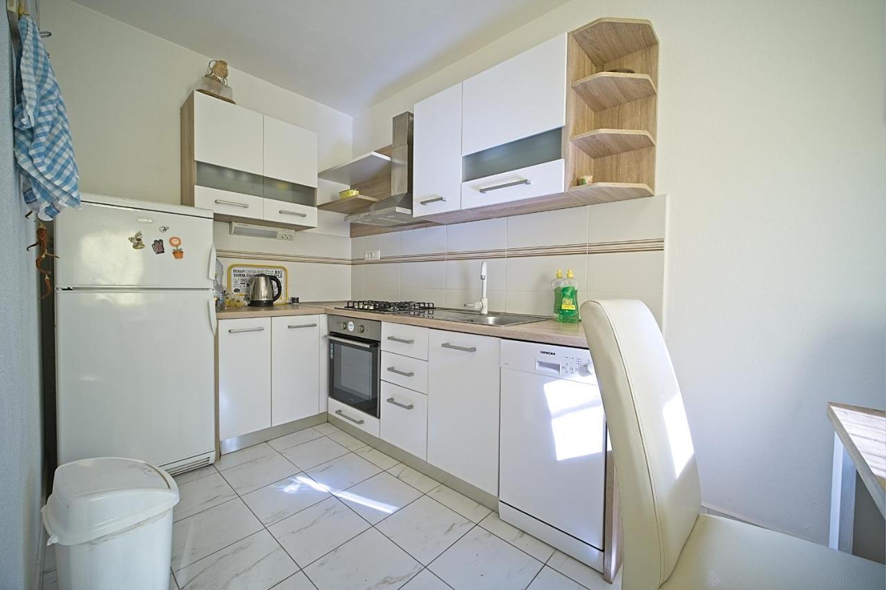 Apartment Renata Постіра Екстер'єр фото