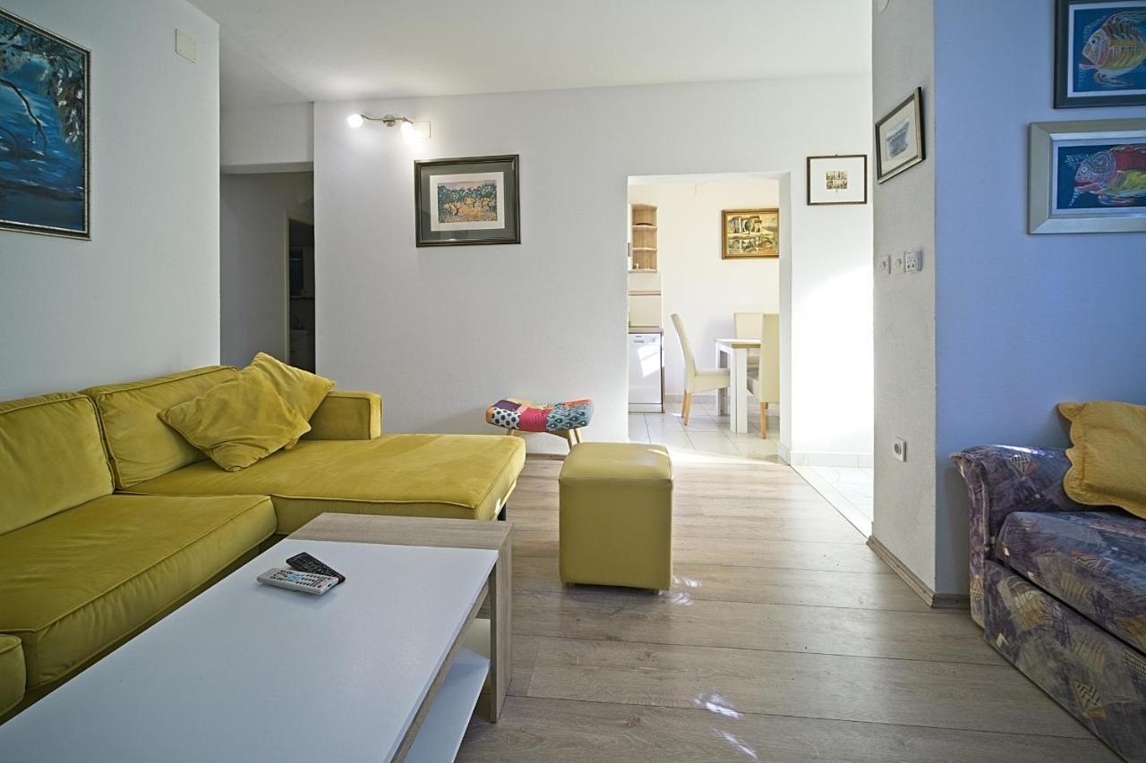 Apartment Renata Постіра Екстер'єр фото