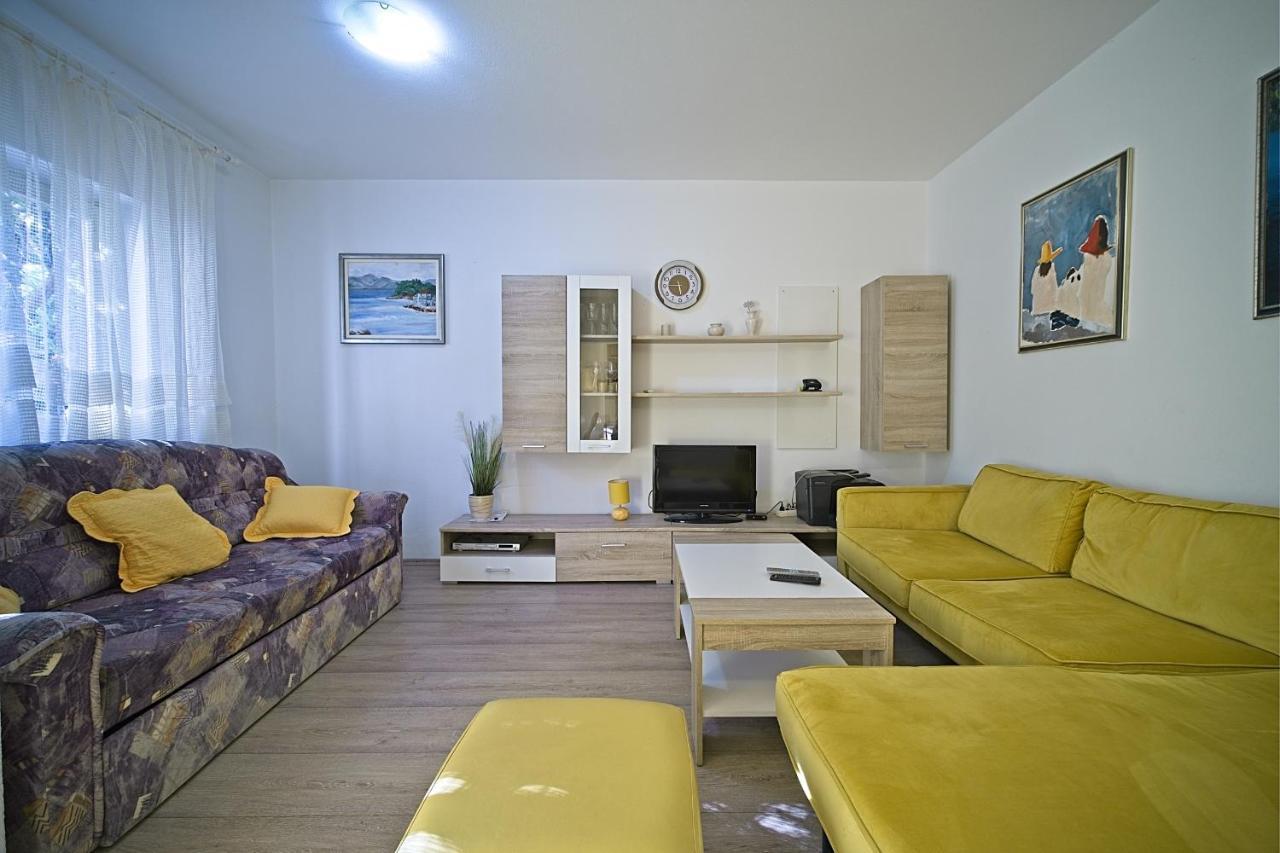 Apartment Renata Постіра Екстер'єр фото