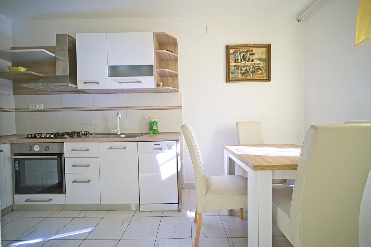 Apartment Renata Постіра Екстер'єр фото